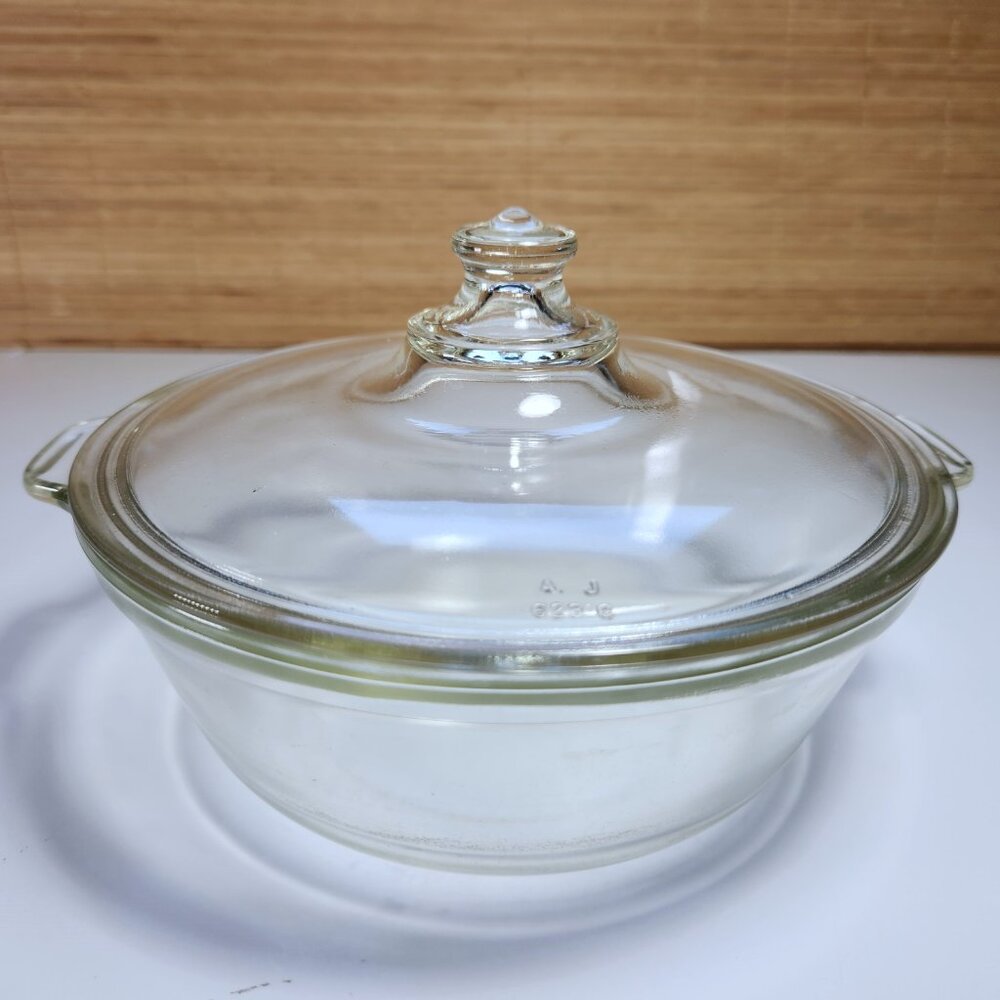 Pyrex 4 Cup Casserole • 023 Dish + 623 Lid